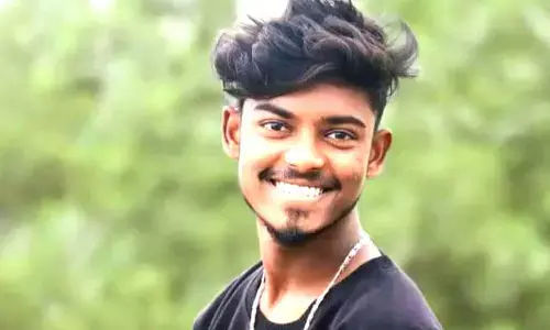 పండుగపూట విషాదం..గోదావరిలో ఇద్దరు విద్యార్థులు గల్లంతు