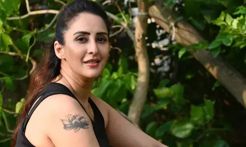 Chahatt khanna :  హీటేక్కిస్తున్న బొద్దుగుమ్మ