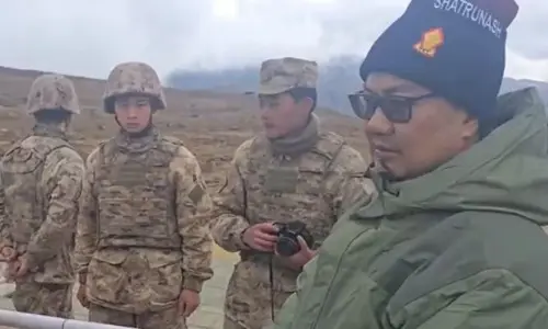 Chinese Soldiers : చైనా సైనికులతో కేంద్ర మంత్రి రిజిజు చిట్‌చాట్