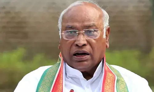 Poll Promises: మోసం, అబద్ధాలకు కేరాఫ్ బీజేపీ: ఖర్గే