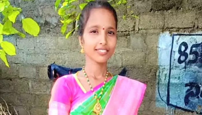 suicide : క్షణికావేశంలో వివాహిత ఆత్మహత్య suicide : క్షణికావేశంలో వివాహిత ఆత్మహత్య
