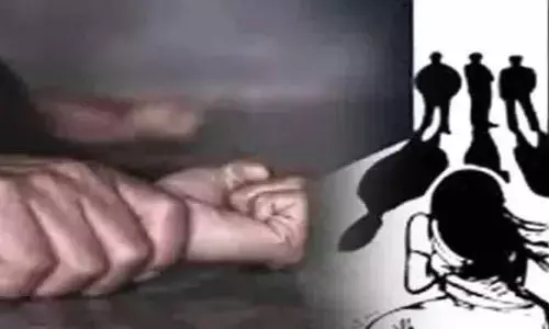 దారుణ ఘటన.. బిడ్డను చంపి, తల్లిపై గ్యాంగ్ రేప్