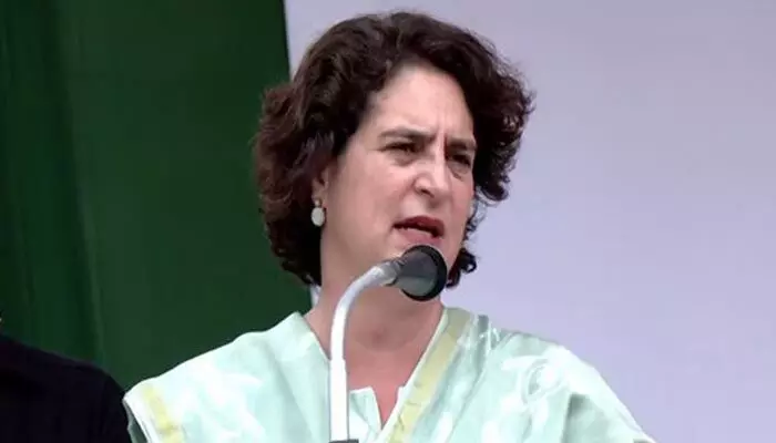 Priyanka: వ్యాపార వేత్తల ప్రయోజనాలకే మోడీ ప్రాధాన్యత.. కాంగ్రెస్ నేత ప్రియాంకా గాంధీ Priyanka: వ్యాపార వేత్తల ప్రయోజనాలకే మోడీ ప్రాధాన్యత.. కాంగ్రెస్ నేత ప్రియాంకా గాంధీ