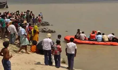 Bihar : గంగా నదిలో పడవ మునక..ఏడుగురు గల్లంతు..!