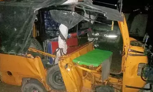 Kurnool: ఘోర రోడ్డు ప్రమాదం.. ఇద్దరు స్పాట్ డెడ్