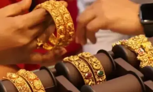 Gold: వచ్చే ఏడాది మరో 15-18 శాతం పెరగనున్న బంగారం