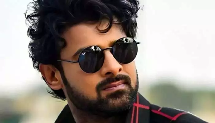 Prabhas: ప్రభాస్ మద్యం తాగుతున్న ఫొటోలు వైరల్.. చైన్ స్మోకింగ్ కూడా..! Prabhas: ప్రభాస్ మద్యం తాగుతున్న ఫొటోలు వైరల్.. చైన్ స్మోకింగ్ కూడా..!