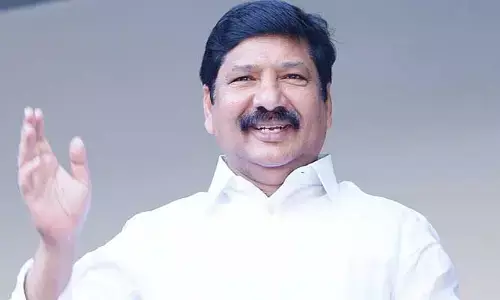 Big Shock: వైసీపీ అధినేత జగన్‌కు బిగ్ షాక్.. పార్టీకి మాజీ మంత్రి రాజీనామా!