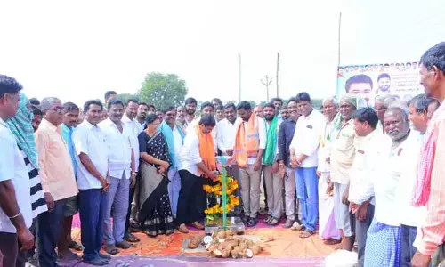 Choppadandi MLA : సీసీఐకి నాణ్యమైన పత్తి తీసుకొచ్చి మొదటి రకం ధరను పొందాలి..