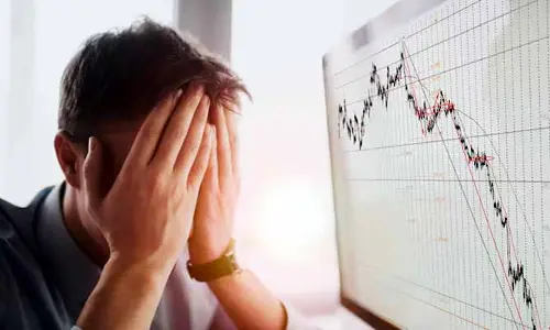 Stock Market: భారీ నష్టాల్లో ముగిసిన స్టాక్ మార్కెట్.. రూ. 6 లక్షల కోట్ల మదుపర్ల సంపద ఆవిరి..!