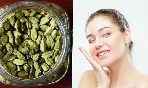 యాలకులతో ఇలా చేస్తే.. మీ ముఖం మెరిసిపోతుంది..!