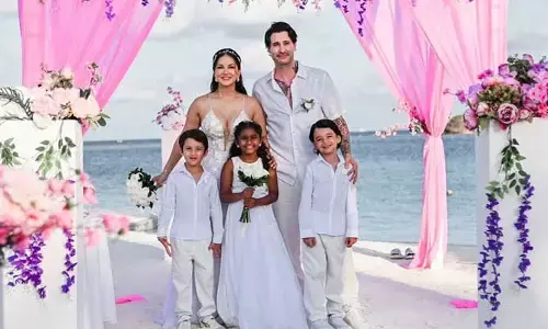 Sunny Leone: 43 ఏళ్ల వయసులో మళ్లీ పెళ్లి చేసుకున్న సన్నీ లియోన్.. పిక్స్ వైరల్ (పోస్ట్)