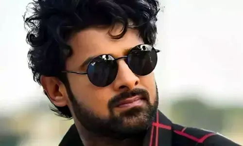 Prabhas: ప్రభాస్ మద్యం తాగుతున్న ఫొటోలు వైరల్.. చైన్ స్మోకింగ్ కూడా..!