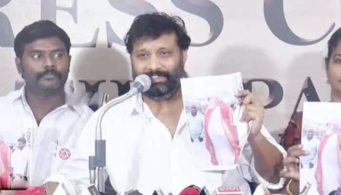 ఆయన అంబటి కాదు.. ఆంబోతు రాంబాబు: జనసేన నేత కిరణ్ ఘాటు వ్యాఖ్యలు ఆయన అంబటి కాదు.. ఆంబోతు రాంబాబు: జనసేన నేత కిరణ్ ఘాటు వ్యాఖ్యలు