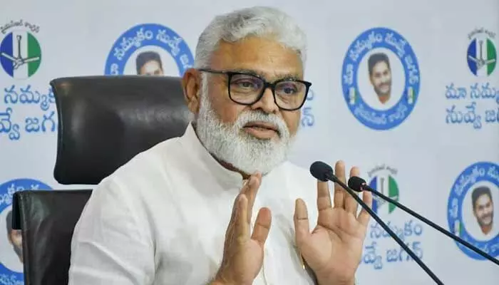 Ambati Rambabu: కూకటివేళ్లతో కూటమిని ప్రజలు పెకలించడం ఖాయం.. మాజీ మంత్రి అంబటి ఘాటు వ్యాఖ్యలు Ambati Rambabu: కూకటివేళ్లతో కూటమిని ప్రజలు పెకలించడం ఖాయం.. మాజీ మంత్రి అంబటి ఘాటు వ్యాఖ్యలు