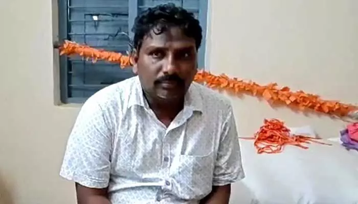 ACB : ఇంటి నెంబర్కు రూ.20 వేలు లంచం...అడ్డంగా దొరికిన కార్యదర్శి ACB : ఇంటి నెంబర్కు రూ.20 వేలు లంచం...అడ్డంగా దొరికిన కార్యదర్శి
