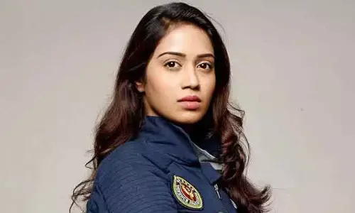 Nivetha Pethuraj: బెదిరింపులతో భిక్షాటన చేయడం కరెక్టేనా.. దుమారం రేపుతున్న హీరోయిన్‌ కామెంట్స్