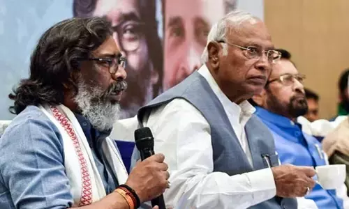 Jharkhand Elections: జార్ఖండ్‌లో ‘ఇండియా’ మేనిఫెస్టో రిలీజ్.. యువతపై వరాల జల్లు!