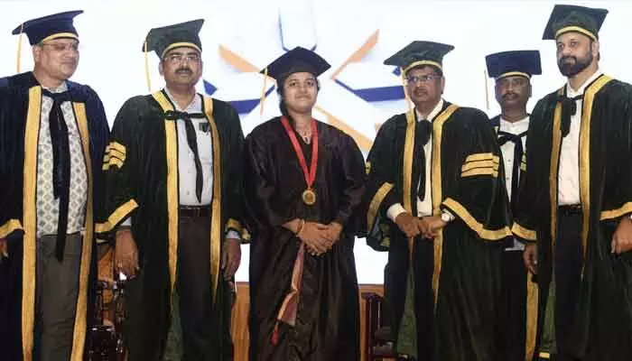 మానవ విలువతో కూడిన విద్యను విద్యార్థులకు అందించాలి.. ఆచార్య బాలకిష్టారెడ్డి మానవ విలువతో కూడిన విద్యను విద్యార్థులకు అందించాలి.. ఆచార్య బాలకిష్టారెడ్డి
