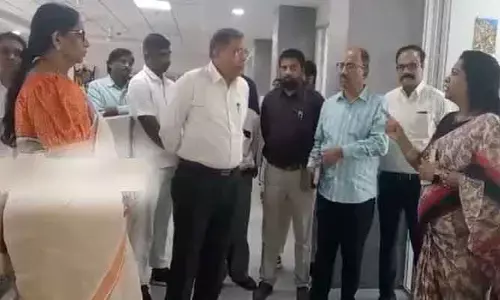 GHMC : జీహెచ్ఎంసీ ప్రధాన కార్యాలయంలో మేయర్ విజయలక్ష్మి ఆకస్మిక తనిఖీలు