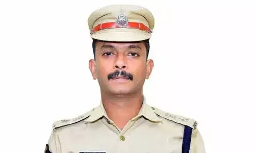 Kadapa: వైసీపీ నేత వర్రా అరెస్ట్‌లో నిర్లక్ష్యం.. కడప ఎస్పీ బదిలీ
