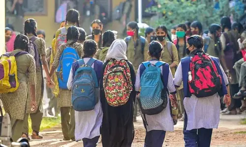 Telangana: ప్రభుత్వ స్కూళ్లకు ఒంటిపూట బడి