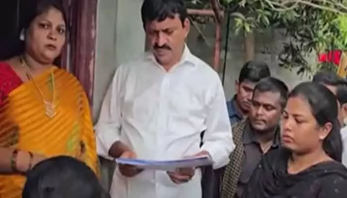 Samagra Kutumba Survey: తెలంగాణ సర్వే దేశానికి ఆదర్శం : మంత్రి పొంగులేటి Samagra Kutumba Survey: తెలంగాణ సర్వే దేశానికి ఆదర్శం : మంత్రి పొంగులేటి