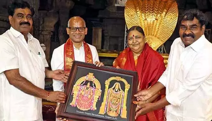 TTD News : మరో ఐదుగురు టీటీడీ సభ్యుల ప్రమాణస్వీకారం TTD News : మరో ఐదుగురు టీటీడీ సభ్యుల ప్రమాణస్వీకారం