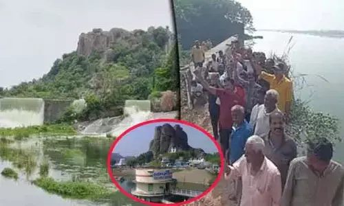 Warangal : భద్రకాళి చెరువుకు గండి కొట్టిన అధికారులు