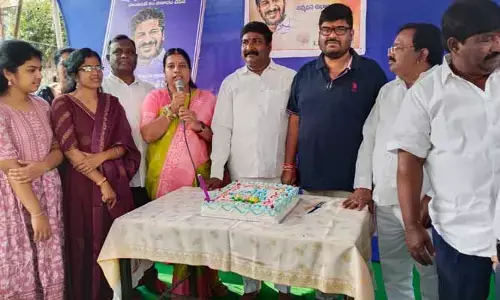 CM Revanth Reddy: నిత్య జనగణమన సెంటర్‌లో సీఎం రేవంత్ రెడ్డి బర్త్‌డే వేడుకలు