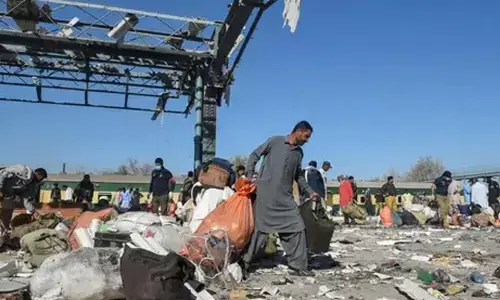 Pakistan blast: పాక్‌లో బాంబు దాడి..14 మంది సైనికులు సహా 25 మంది మృతి