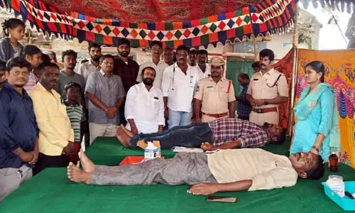 Gattikal : ఊరు ఊరంతా రక్తదానం చేస్తోందా.. ఆశ్చర్యపోయిన డీఎస్పీ