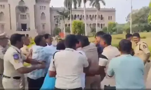 BRSV : ఓయూలో ఉద్రిక్తత.. సీఎం దిష్టిబొమ్మ దగ్దానికి యత్నించిన బీఆర్ఎస్వీ