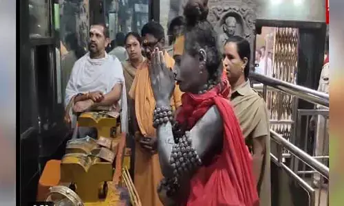 Aghori : శ్రీశైలం పుణ్యక్షేత్రంలో ప్రత్యక్షమైన అఘోరి
