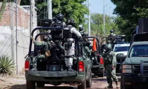 Mexico: మెక్సికోలోని బార్ లో కాల్పులు.. 10 మంది మృతి
