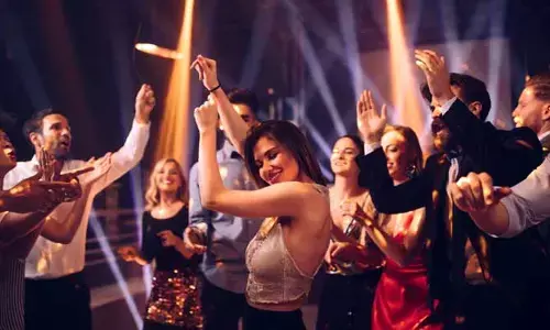 Nightlife destinations : రాత్రిళ్లు.. సందళ్లు..!! సరదాలు, సంతోషాలకు నెలవైన ‘Night Life’ నగరాలు