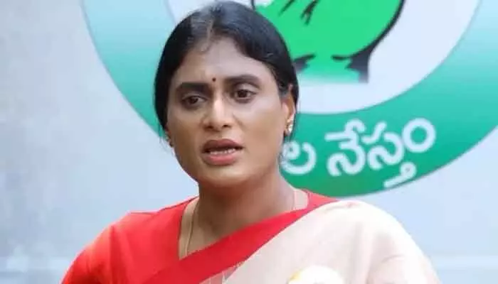 YS Sharmila: కూటమి ప్రభుత్వంలో మహిళా సాధికారత ఇదేనా? YS Sharmila: కూటమి ప్రభుత్వంలో మహిళా సాధికారత ఇదేనా?