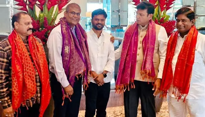 Malaysia: టీ కన్సల్ట్ ద్వైపాక్షిక సమావేశంలో తెలంగాణ, సెలంగోర్ బంధం బలోపేతం Malaysia: టీ కన్సల్ట్ ద్వైపాక్షిక సమావేశంలో తెలంగాణ, సెలంగోర్ బంధం బలోపేతం