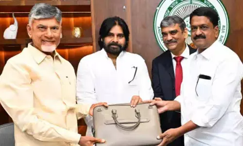 బ్రేకింగ్ న్యూస్.. 2.94 లక్షల కోట్లతో ఏపీ వార్షిక బడ్జెట్‌ను ప్రవేశ పెట్టిన ఆర్దిక మంత్రి