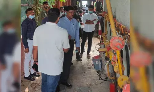 Hydra: తెలంగాణ స్పైస్ కిచెన్‌ను ప‌రిశీలించిన హైడ్రా క‌మిష‌న‌ర్