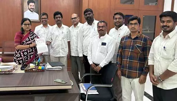 Telangana News : గురుకులాల పనివేళలు సవరించాలి : టీఎస్యూటీఎఫ్ Telangana News : గురుకులాల పనివేళలు సవరించాలి : టీఎస్యూటీఎఫ్