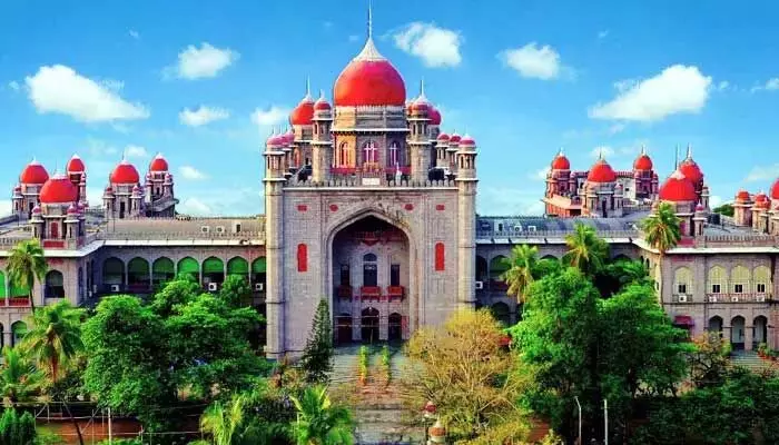 TG High Court: ఫిరాయింపు ఎమ్మెల్యేల కేసులో వాదనలు పూర్తి TG High Court: ఫిరాయింపు ఎమ్మెల్యేల కేసులో వాదనలు పూర్తి