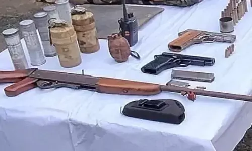 Manipur: మణిపూర్ ఘర్షణల్లో కాలిన ఇద్దరు మెయితీ వృద్ధుల మృతదేహాలు లభ్యం