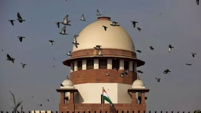 Bulldozer Justice: అధికారులు న్యాయవ్యవస్థను భర్తీ చేయలేరు.. బుల్డోజర్ చర్యలపై సుప్రీంకోర్టు కీలక తీర్పు Bulldozer Justice: అధికారులు న్యాయవ్యవస్థను భర్తీ చేయలేరు.. బుల్డోజర్ చర్యలపై సుప్రీంకోర్టు కీలక తీర్పు