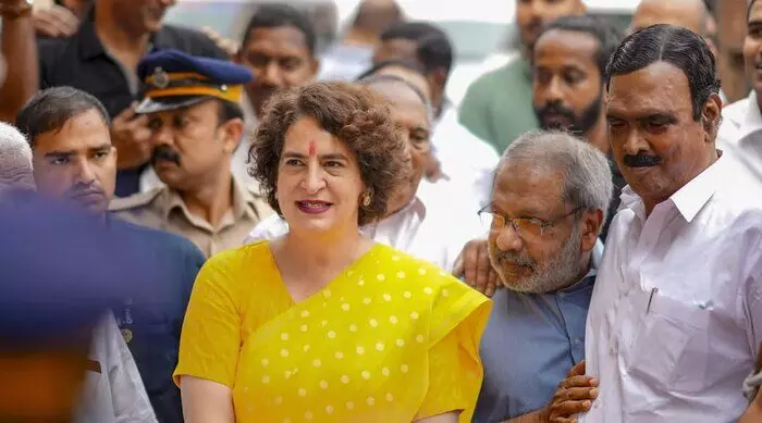Priyanka Gandhi: వయనాడ్ ప్రజలు ఒక ఛాన్స్ ఇస్తారని ఎదురుచూస్తున్నా- ప్రియాంక గాంధీ Priyanka Gandhi: వయనాడ్ ప్రజలు ఒక ఛాన్స్ ఇస్తారని ఎదురుచూస్తున్నా- ప్రియాంక గాంధీ