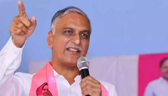 Harish Rao:‘ప్రభుత్వ నిర్లక్ష్యం వల్ల దళారుల పాలైన ధాన్యం’.. మాజీ మంత్రి సంచలన వ్యాఖ్యలు Harish Rao:‘ప్రభుత్వ నిర్లక్ష్యం వల్ల దళారుల పాలైన ధాన్యం’.. మాజీ మంత్రి సంచలన వ్యాఖ్యలు