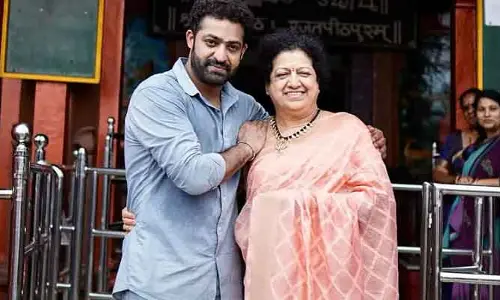 NTR: కష్టాల నడుమనే ఎదగడం గొప్పదనం అని అమ్మ అనేది.. స్టార్ హీరో ఇంట్రెస్టింగ్ కామెంట్స్