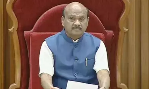 అసెంబ్లీకి రాకుండానే వైసీపీ ప్రశ్న: స్పీకర్ సంచలన నిర్ణయం