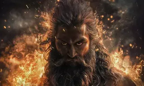 హీరో లుక్ రిలీజ్ చేసి షాకింగ్ సర్‌ప్రైజ్ ఇచ్చిన మేకర్స్.. టైటిల్ ఏంటంటే?