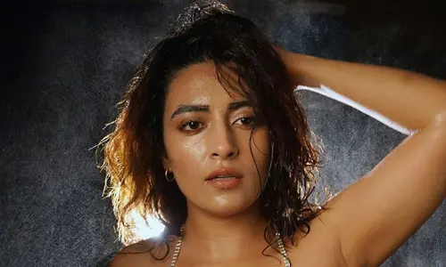 Jinal Joshi : తడి అందాలతో హీటేక్కిస్తున్న బొద్దుగుమ్మ